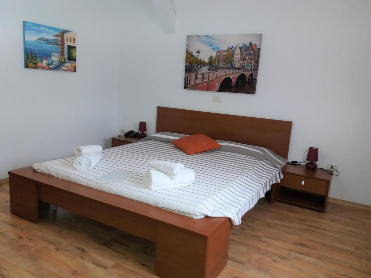 Hotel Vila Veneto ทิมิชัวรา ภายนอก รูปภาพ