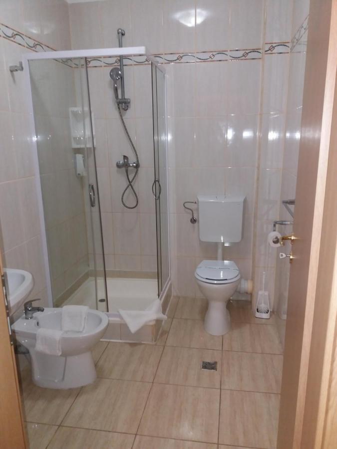 Hotel Vila Veneto ทิมิชัวรา ภายนอก รูปภาพ