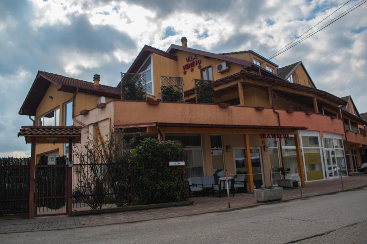 Hotel Vila Veneto ทิมิชัวรา ภายนอก รูปภาพ
