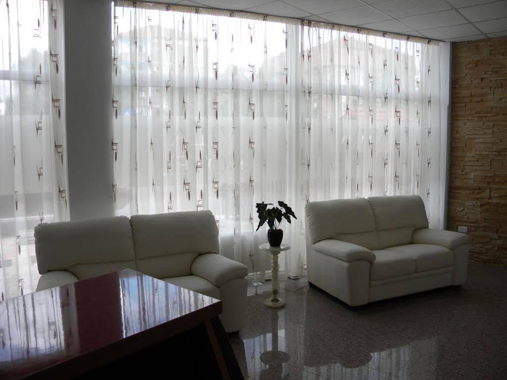 Hotel Vila Veneto ทิมิชัวรา ภายนอก รูปภาพ