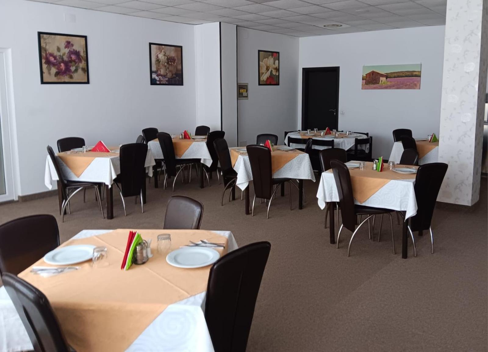 Hotel Vila Veneto ทิมิชัวรา ภายนอก รูปภาพ