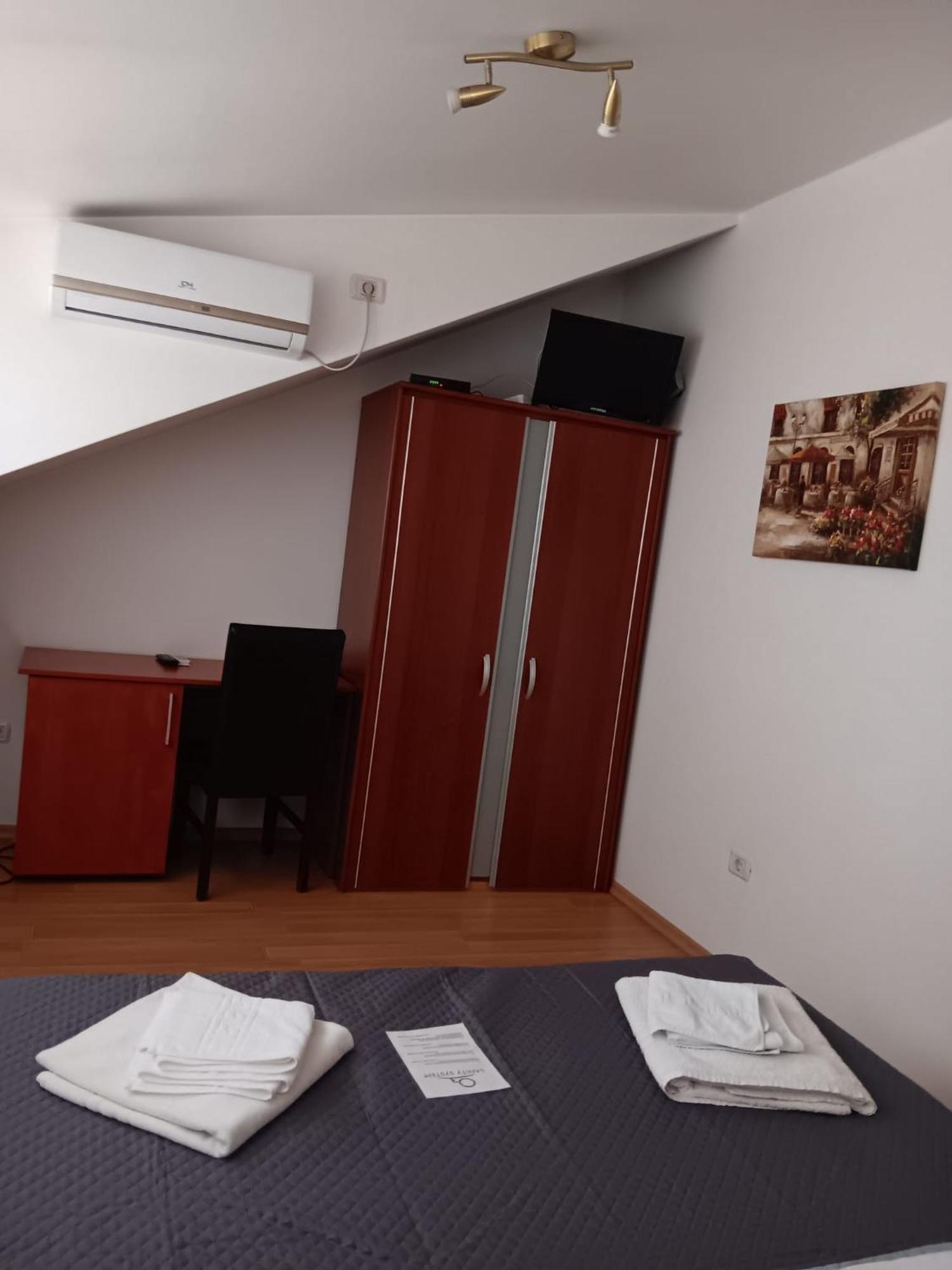 Hotel Vila Veneto ทิมิชัวรา ภายนอก รูปภาพ