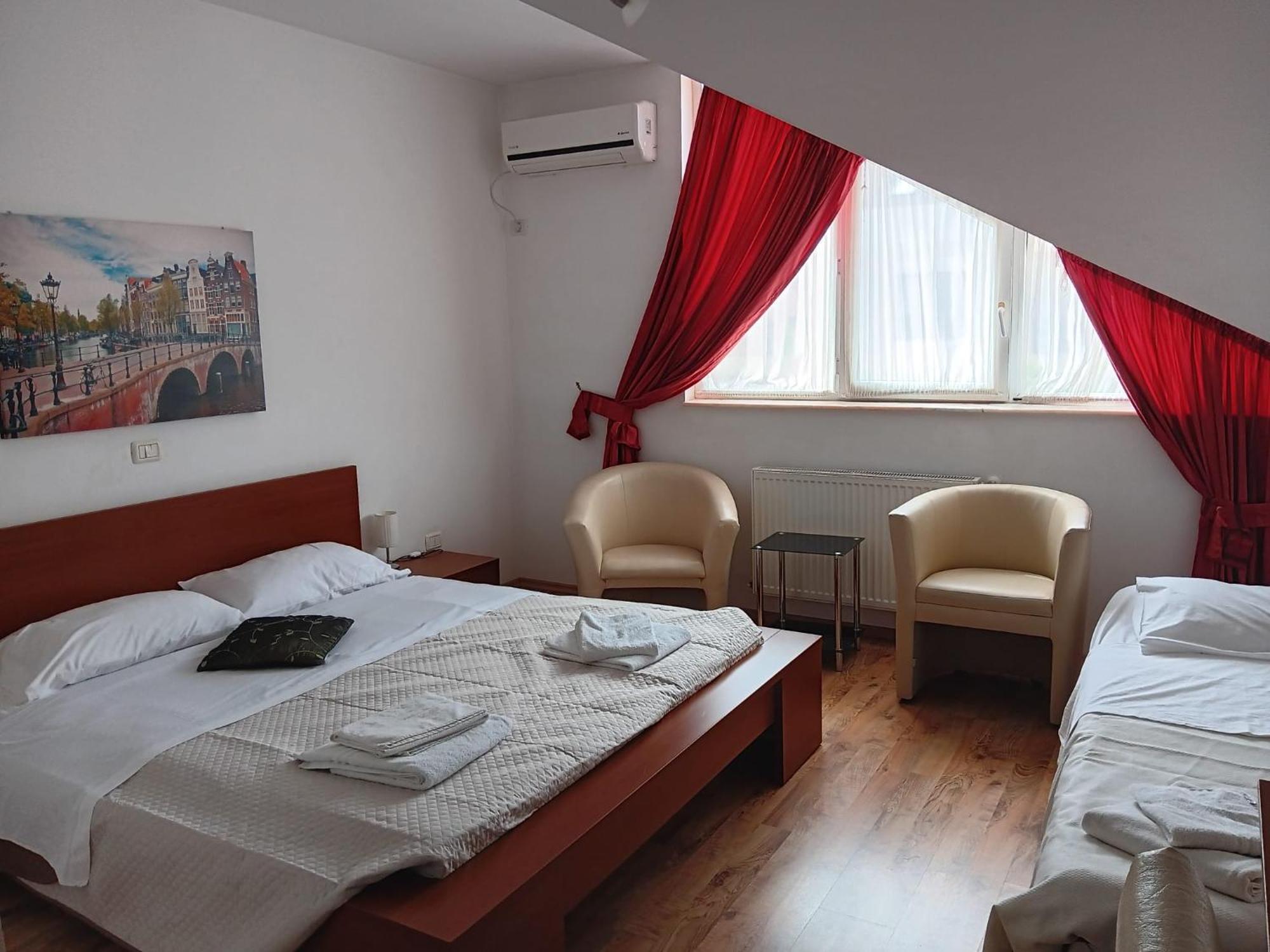 Hotel Vila Veneto ทิมิชัวรา ภายนอก รูปภาพ