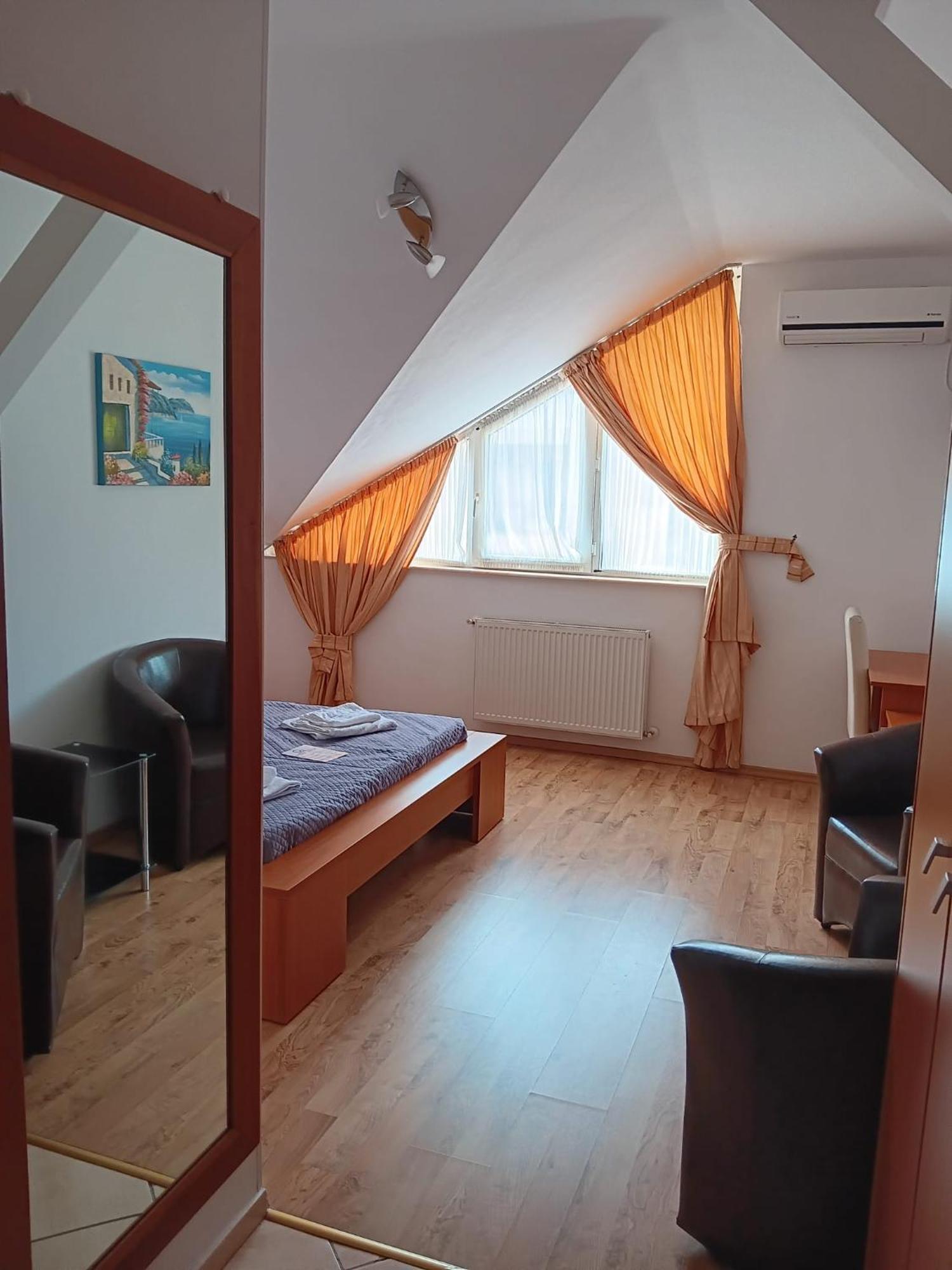 Hotel Vila Veneto ทิมิชัวรา ภายนอก รูปภาพ