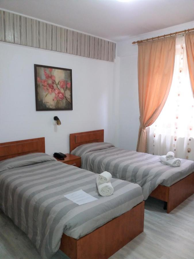 Hotel Vila Veneto ทิมิชัวรา ภายนอก รูปภาพ